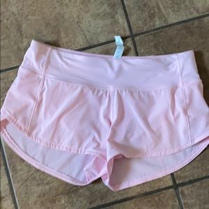 Lululemon size 4 pink speed up shorts 2.5”